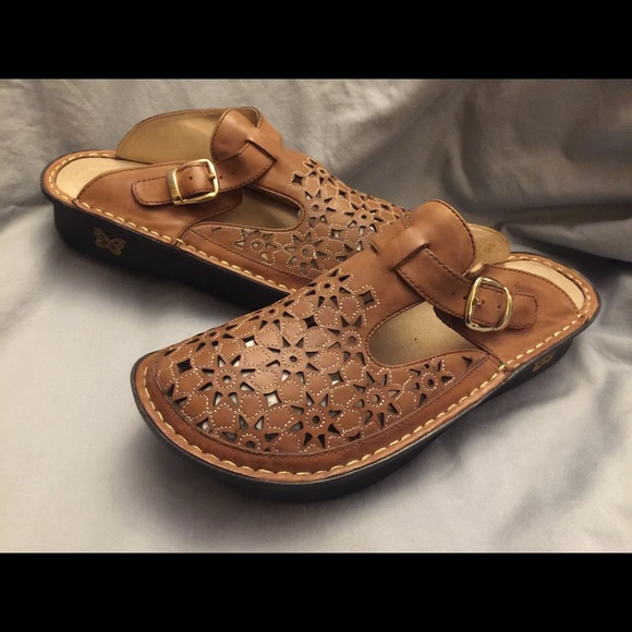 NEW ALEGRIA TAN LEATHER CUTOUT MULES SZ 39/9 - Picture 1 of 5